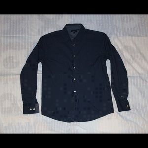 Men’s London Fog button down collared shirt.